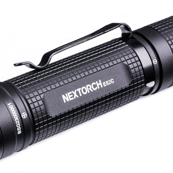 Latarka Nextorch E52 C 3000 lumenów-5